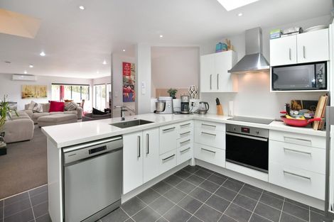 Photo of property in 24 Coralsea Way, Arkles Bay, Whangaparaoa, 0932