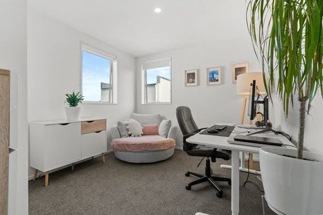 Photo of property in 16 Hakaro Way, Takanini, 2112