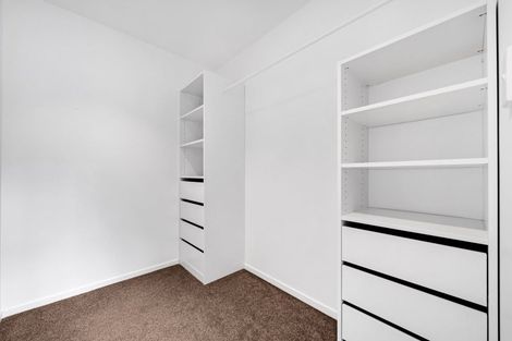 Photo of property in 37c Tawhiri Road, One Tree Hill, Auckland, 1061