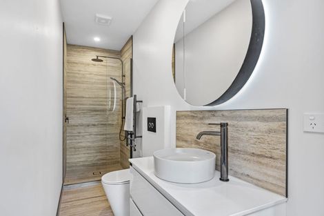 Photo of property in 2/26 Salem Place, Torbay, Auckland, 0630