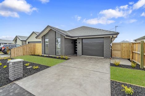 Photo of property in 15 Oakmill Drive, Casebrook, Christchurch, 8051