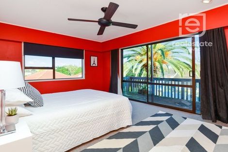 Photo of property in 18 Walter Strevens Drive, Conifer Grove, Takanini, 2112