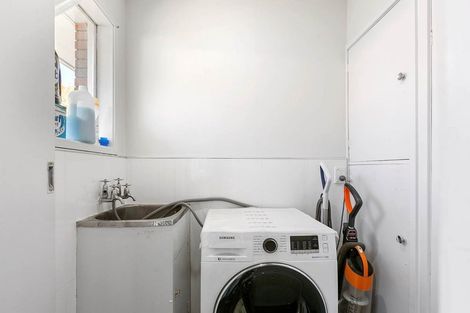 Photo of property in 2/2 Chevis Place, Pakuranga, Auckland, 2010