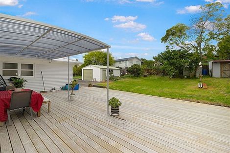 Photo of property in 42 Tiroroa Avenue, Te Atatu South, Auckland, 0610