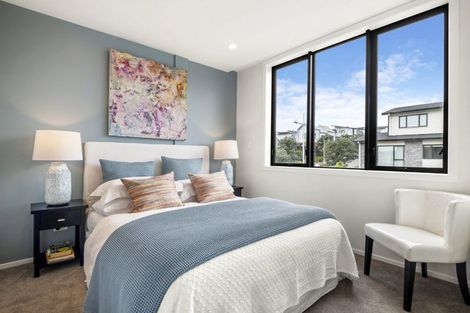 Photo of property in 2/19 Windlass Street, Long Bay, Auckland, 0630