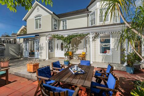 Photo of property in 43 Stanley Point Road, Stanley Point, Auckland, 0624