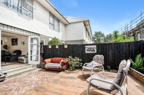 Photo of property in 2/53 Mathesons Road, Phillipstown, Christchurch, 8011