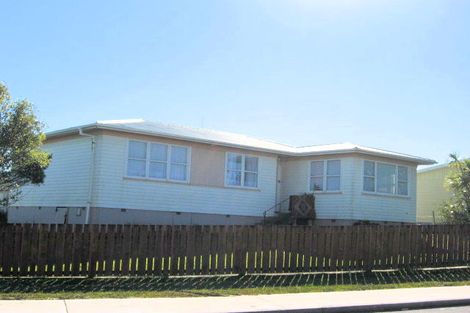 Photo of property in 10 Belgrave Place, Papakura, 2110