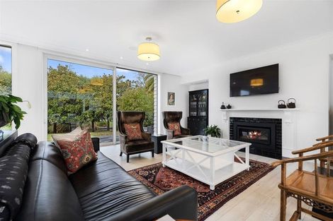 Photo of property in 11 Pentlow Place, Fendalton, Christchurch, 8052