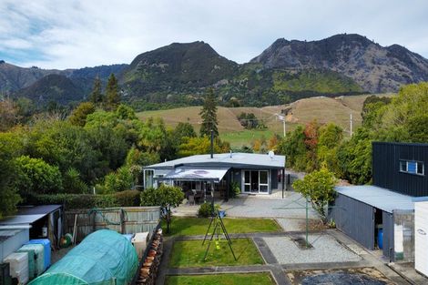 Photo of property in 513 Abel Tasman Drive, Clifton, Takaka, 7183