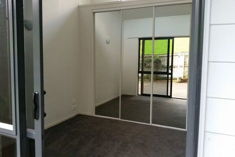 Photo of property in 73 Beechdale Crescent, Pakuranga Heights, Auckland, 2010