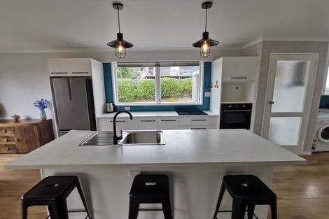 Photo of property in 9 Whaka Street, Maungaturoto, 0520