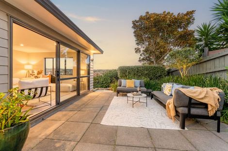 Photo of property in 18 Mckinley Road, Sunnyvale, Auckland, 0612