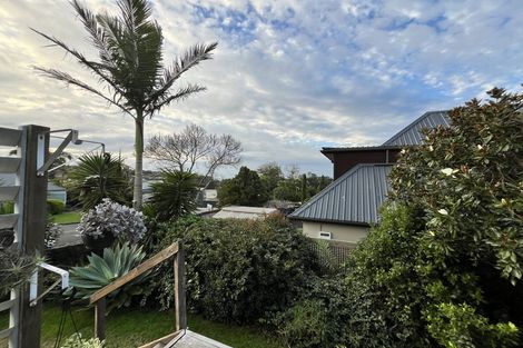 Photo of property in 13 Sea View Terrace, Cockle Bay, Auckland, 2014
