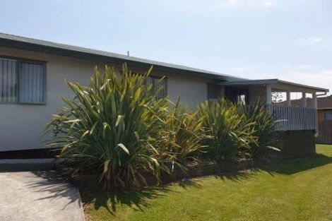 Photo of property in 8 Josie Lane, Manurewa, Auckland, 2102