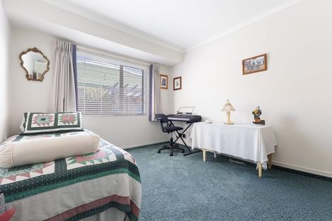 Photo of property in 2 Jeannie Way, Waikanae Beach, Waikanae, 5036