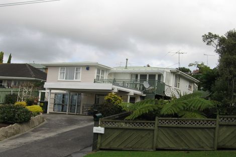 Photo of property in 2/7 Tui Road, Shelly Park, Auckland, 2014
