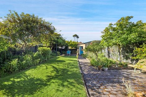 Photo of property in 11 Valpy Street, Saint Clair, Dunedin, 9012