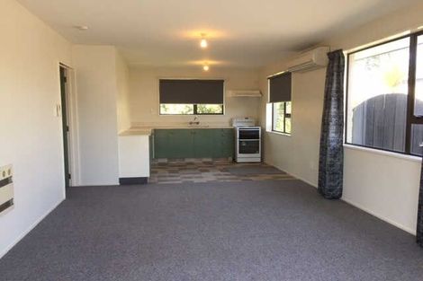 Photo of property in 2/281 Main South Road, Hornby, Christchurch, 8042
