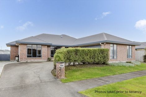 Photo of property in 17 Brooklyn Heights Drive, Kelvin Grove, Palmerston North, 4414