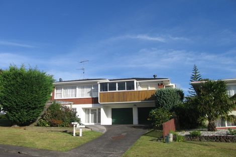 Photo of property in 16 Welland Place, Hillcrest, Auckland, 0627