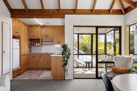 Photo of property in 1/62 Wairoa Road, Narrow Neck, Auckland, 0624