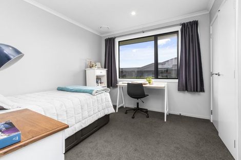 Photo of property in 37 Mike Smith Drive, Cambridge, 3434