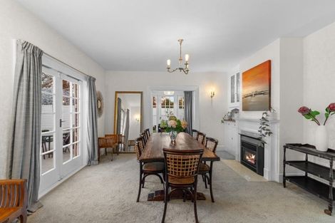 Photo of property in 24 Snowdon Road, Fendalton, Christchurch, 8052