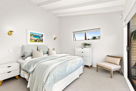 Photo of property in 2 The Southern Isle, Omaha, 0986