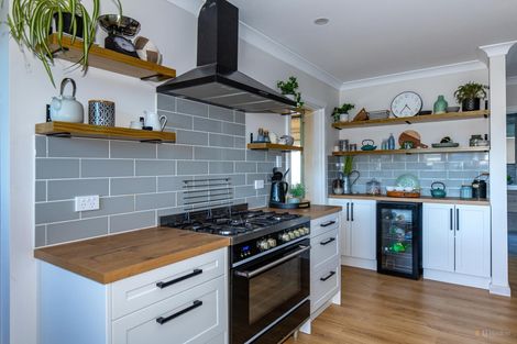 Photo of property in 1 Campbell Street, Geraldine, 7930