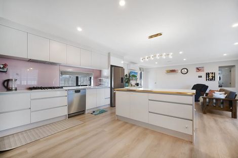 Photo of property in 10c Finchley Road, Torbay, Auckland, 0632