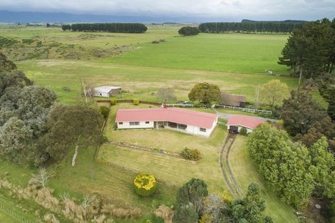 Photo of property in 36 Puketotara Road, Rangiotu, Palmerston North, 4477