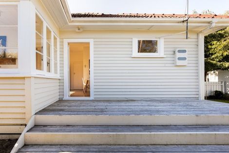 Photo of property in 127b Williams Street, Cambridge, 3434