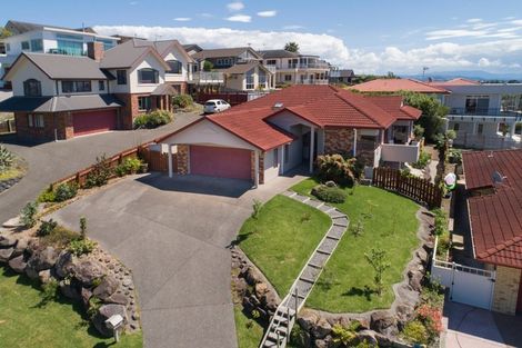 Photo of property in 68 Waikite Road, Welcome Bay, Tauranga, 3112