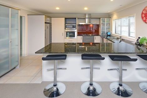 Photo of property in 9 Dunoon Close, Flat Bush, Auckland, 2016