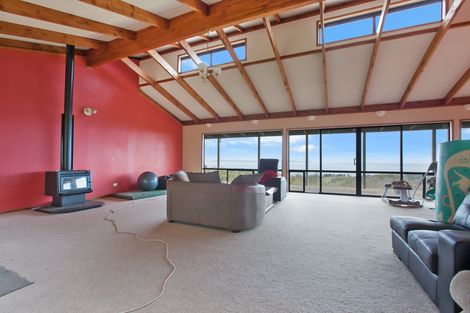 Photo of property in 21 Spicer Road, Cable Bay, 0420