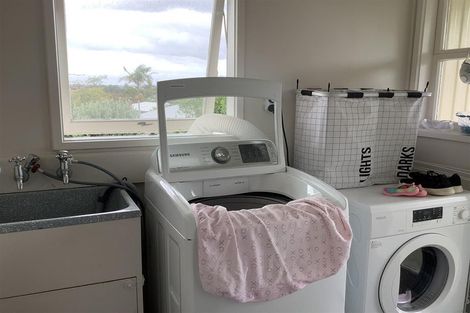 Photo of property in 1/7 Ellen Avenue, Hillcrest, Auckland, 0627