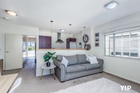 Photo of property in Monterey Apartments, 5/232 Middleton Road, Glenside, Wellington, 6037