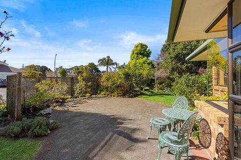 Photo of property in 21b Settlers Grove, Orewa, 0931