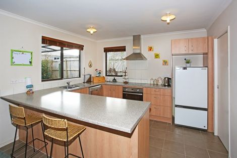 Photo of property in 11a Cross Street, Drury, 2113