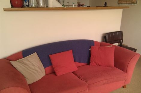 Photo of property in 50 Apuka Street, Brooklyn, Wellington, 6021