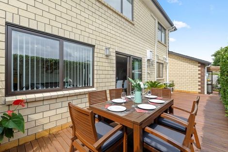 Photo of property in 23 Reeves Road, Pakuranga, Auckland, 2010