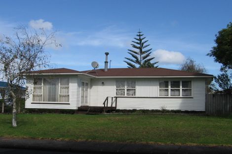 Photo of property in 127 Riverpark Crescent, Henderson, Auckland, 0610