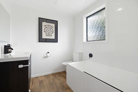 Photo of property in 81 Simpson Road, Papamoa Beach, Papamoa, 3118