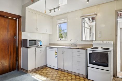 Photo of property in 12 Hargest Crescent, Saint Kilda, Dunedin, 9012