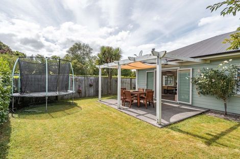 Photo of property in 28 Cotter Street, Greytown, 5712