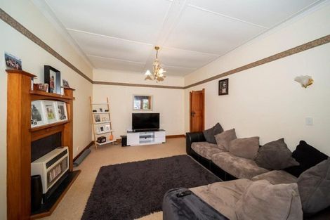 Photo of property in 17 Clifford Street, Hawera, 4610