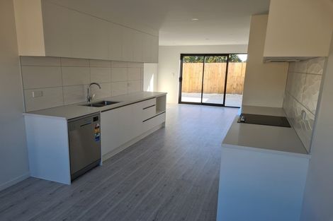 Photo of property in 8d Roys Road, Weymouth, Auckland, 2103