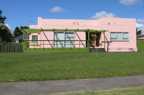 Photo of property in 32 Kenderdine Road, Papatoetoe, Auckland, 2025