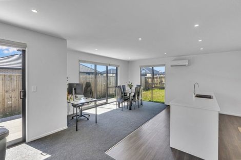 Photo of property in 132 Shillingford Boulevard, Rolleston, 7615